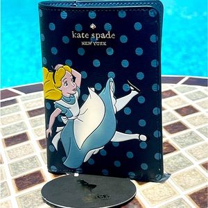 Kate Spade by Disney Alice in Wonderland passport case
